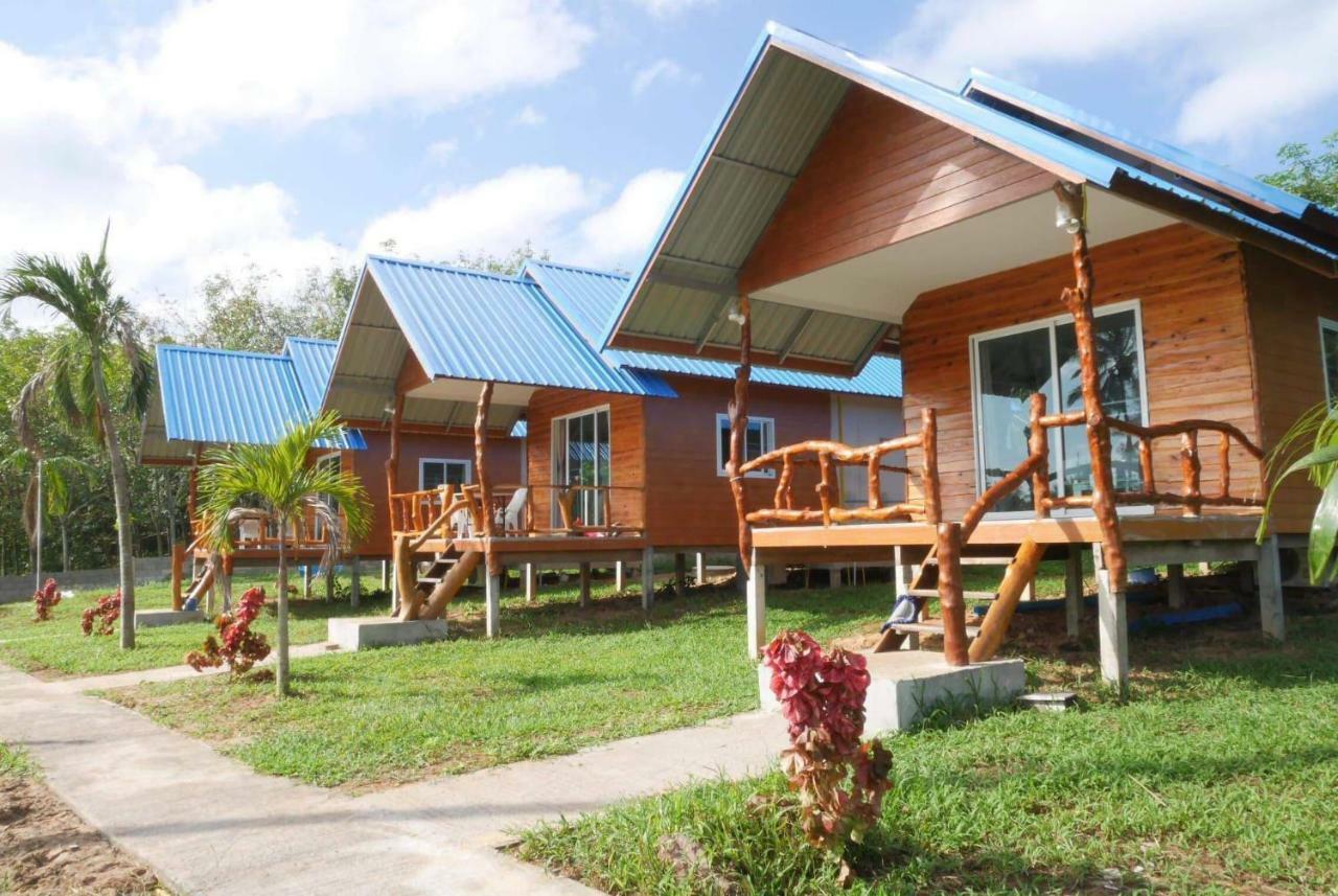 Happy Home Kohjum Koh Jum Exterior photo